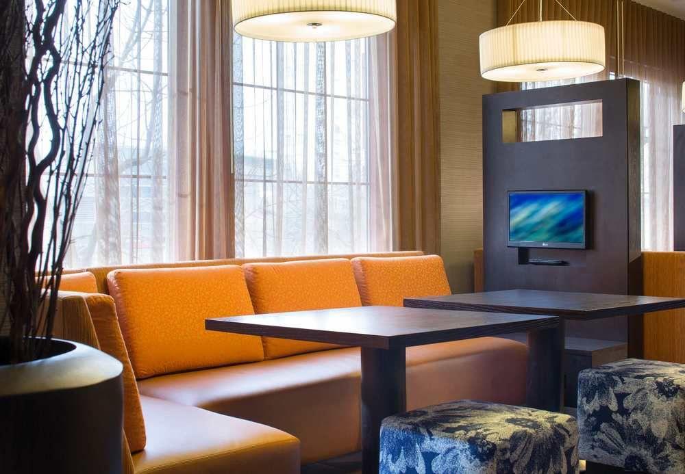 Отель Courtyard Providence Downtown Экстерьер фото