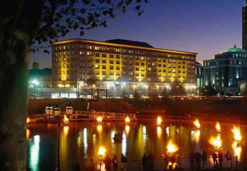 Отель Courtyard Providence Downtown Экстерьер фото